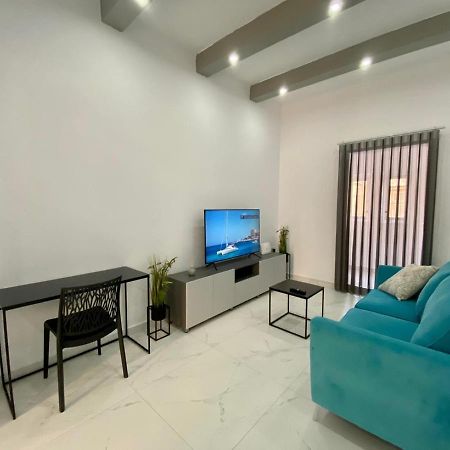 Seaside Apartment In Gzira Εξωτερικό φωτογραφία