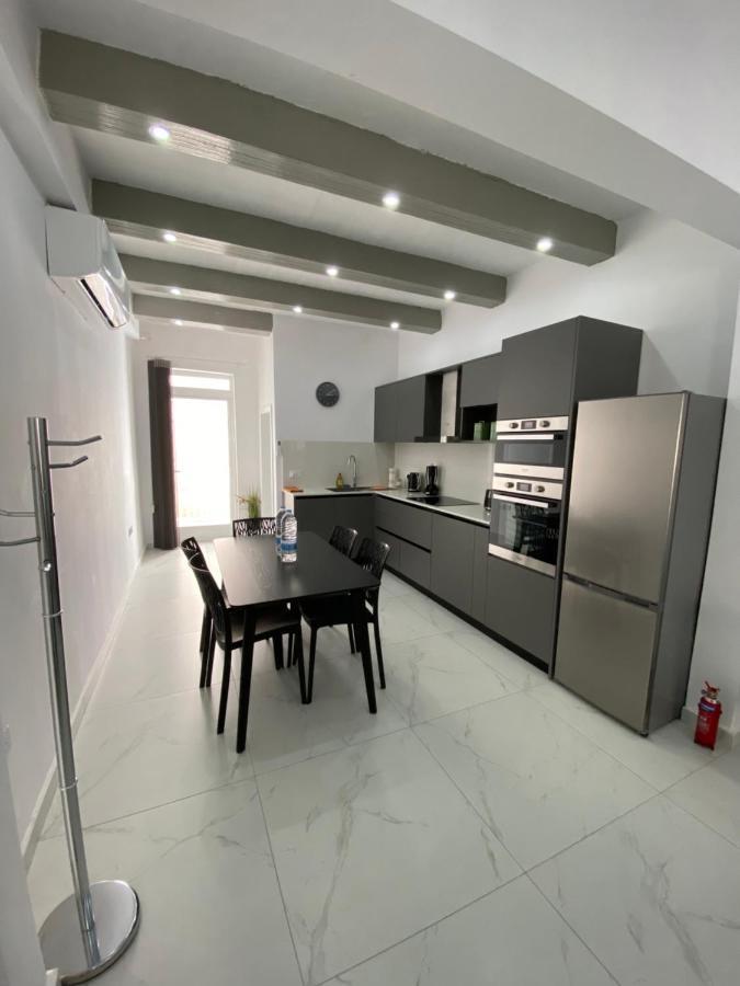 Seaside Apartment In Gzira Εξωτερικό φωτογραφία