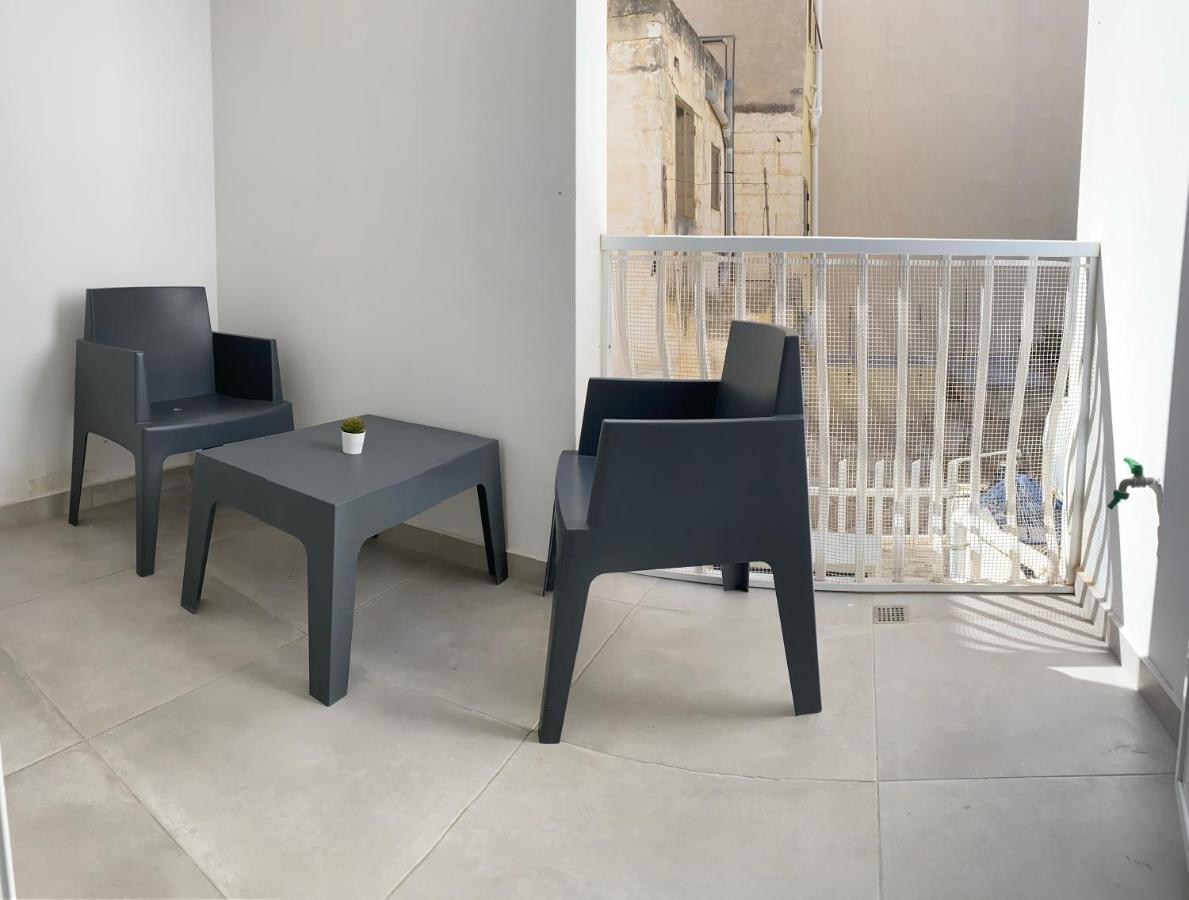 Seaside Apartment In Gzira Εξωτερικό φωτογραφία